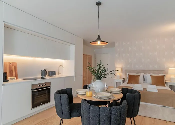 Almada 551 By Lovelystay *