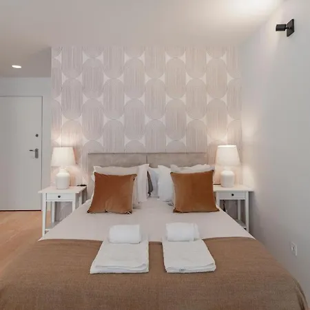 Almada 551 By Lovelystay Apartmán