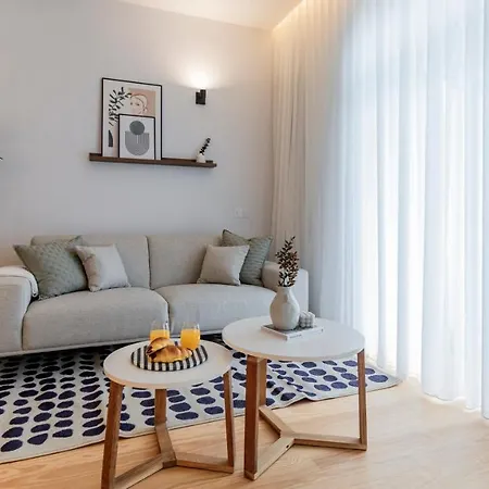 Almada 551 By Lovelystay Apartmán *