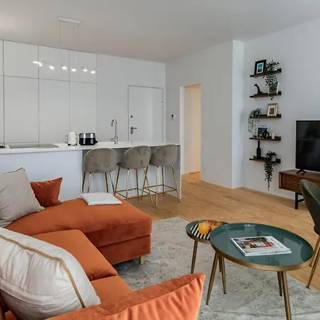 Almada 551 By Lovelystay Appartement
