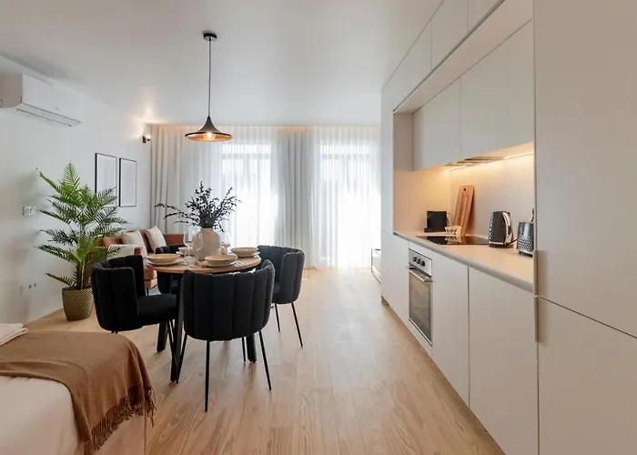 Almada 551 By Lovelystay Daire *