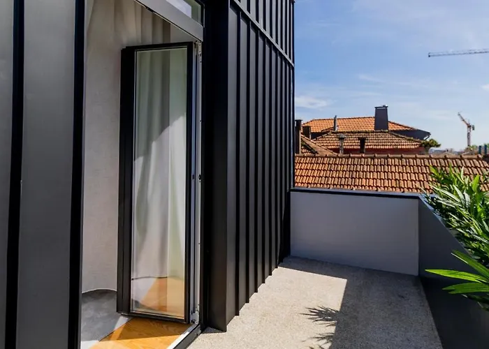 Almada 551 By Lovelystay