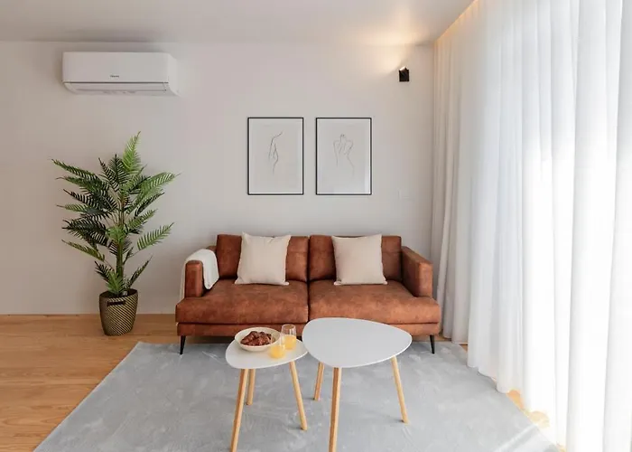 Almada 551 By Lovelystay Apartment