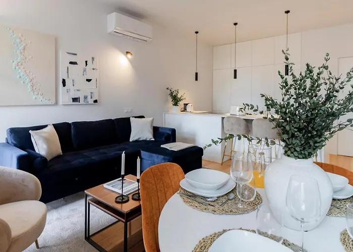 Almada 551 By Lovelystay Daire Porto