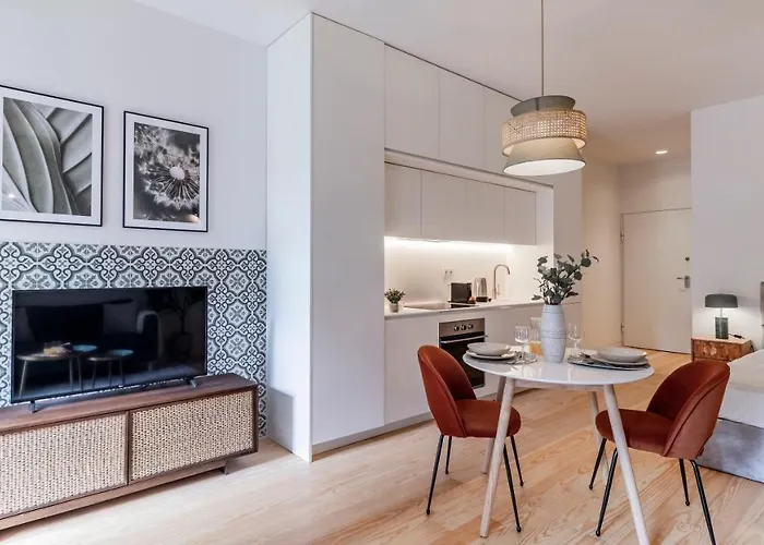 Almada 551 By Lovelystay Daire *