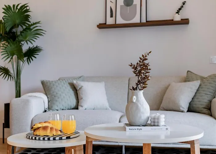 Almada 551 By Lovelystay