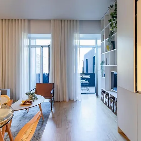 Apartment Almada 551 By Lovelystay Porto