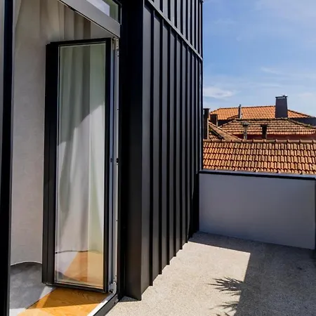 Almada 551 By Lovelystay