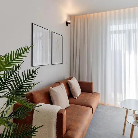 Almada 551 By Lovelystay