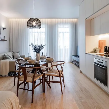 Almada 551 By Lovelystay Apartment *