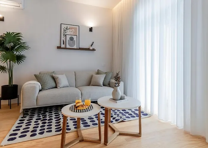 Almada 551 By Lovelystay Apartmán *