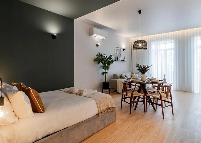 Almada 551 By Lovelystay